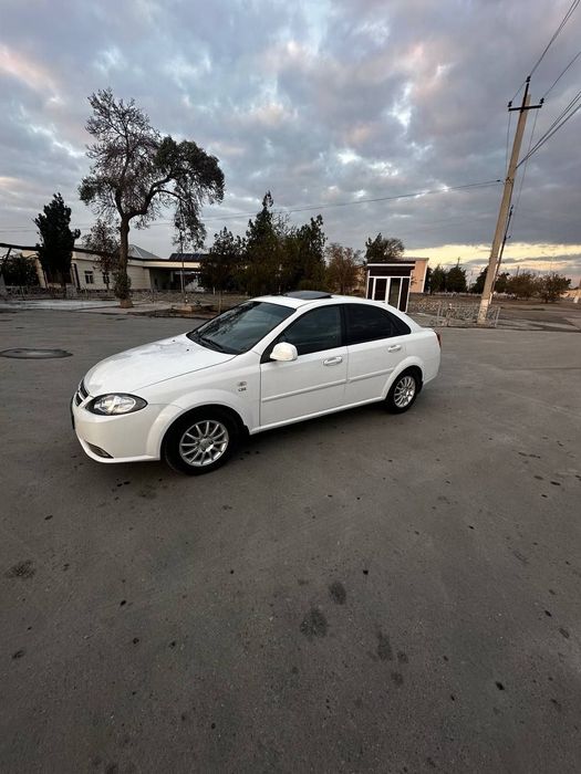 Lacetti 2013 1.6 avtomat