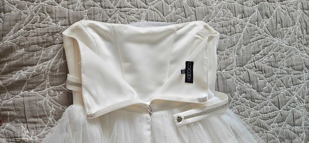 Продавам рокля Boutique Cocoon