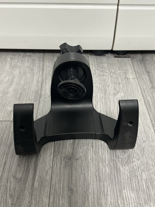 Set volan Scorpion, pedale Marvo + sistem de prindere de birou