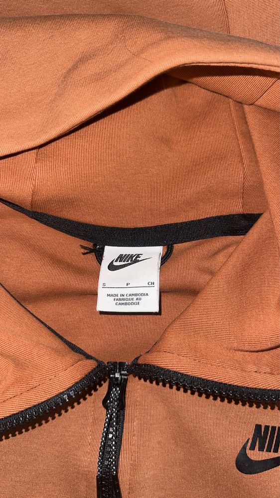 ОРИГИНАЛЕН  Nike Tech Fleece