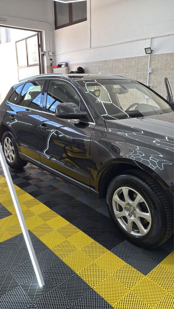 Vand AUDI Q5-2010