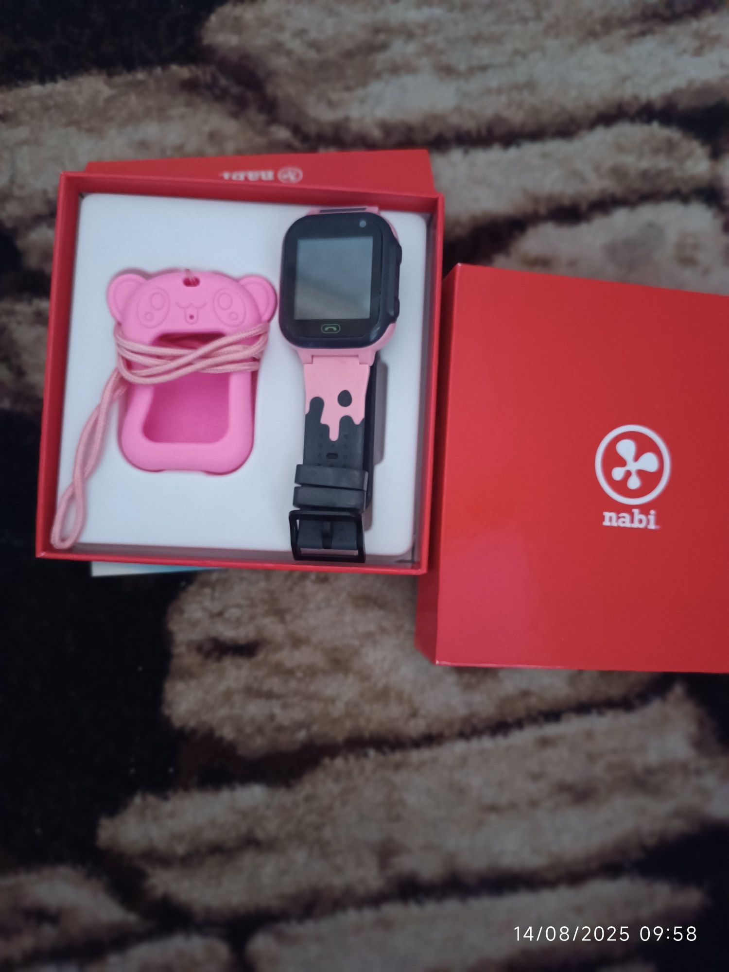 bolalar soat telefon