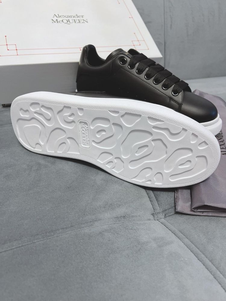 Adidasi Alexander Mcqueen “ Black”White”