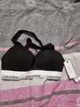 Сутиен и спортно горнище на calvin klein