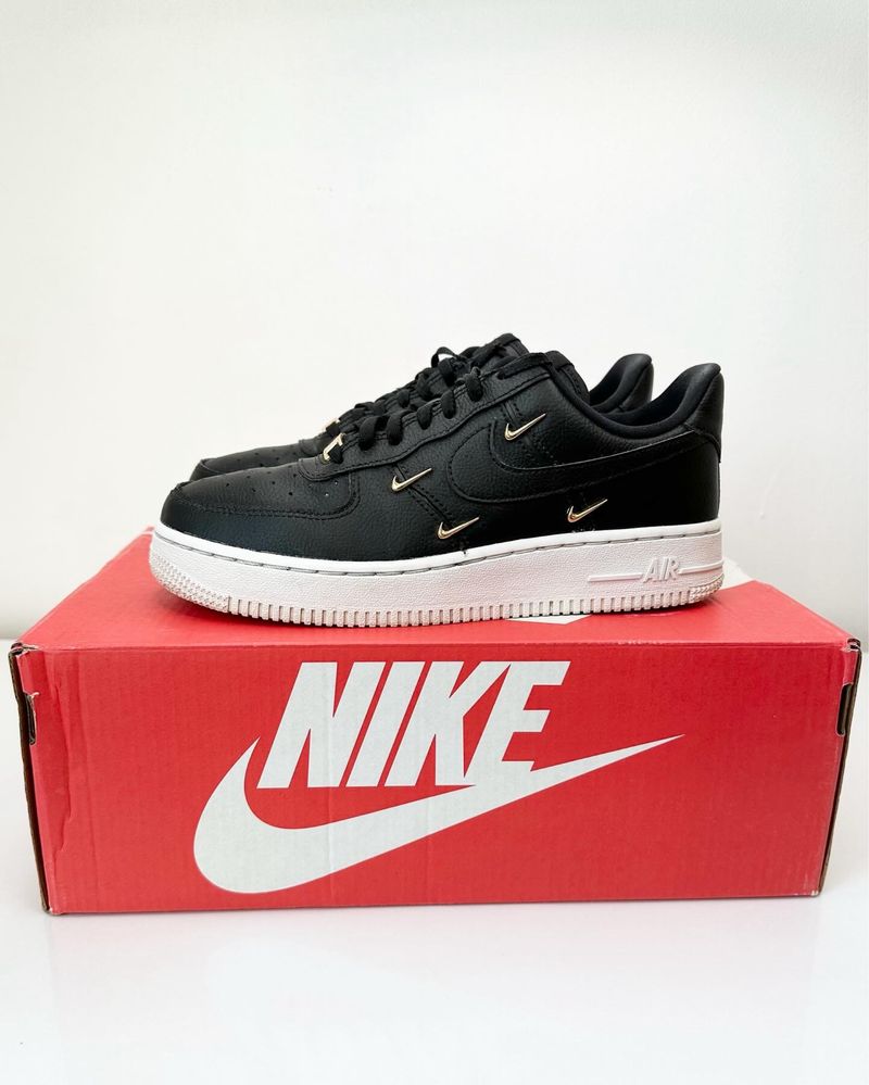 Nike Air Force  (37) Дамски Маратонки