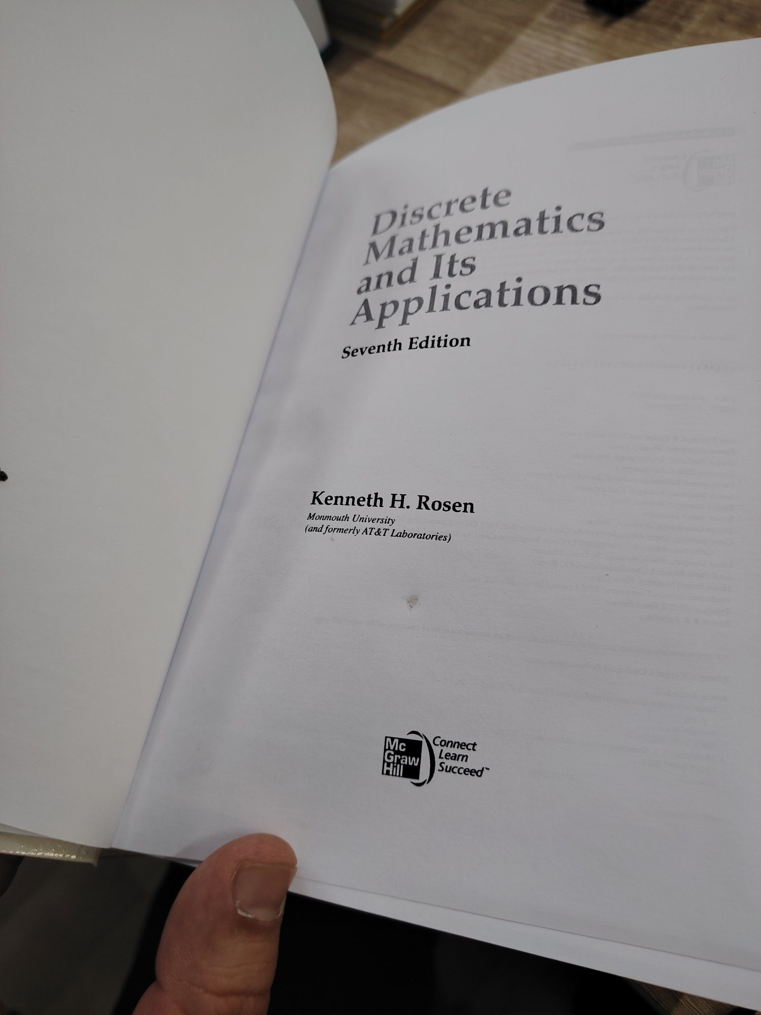 Продаю книгу Kenneth H. Rosen Discrete mathematics and it's applicat
