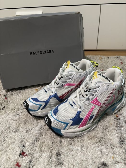 Balenciaga Runner 42