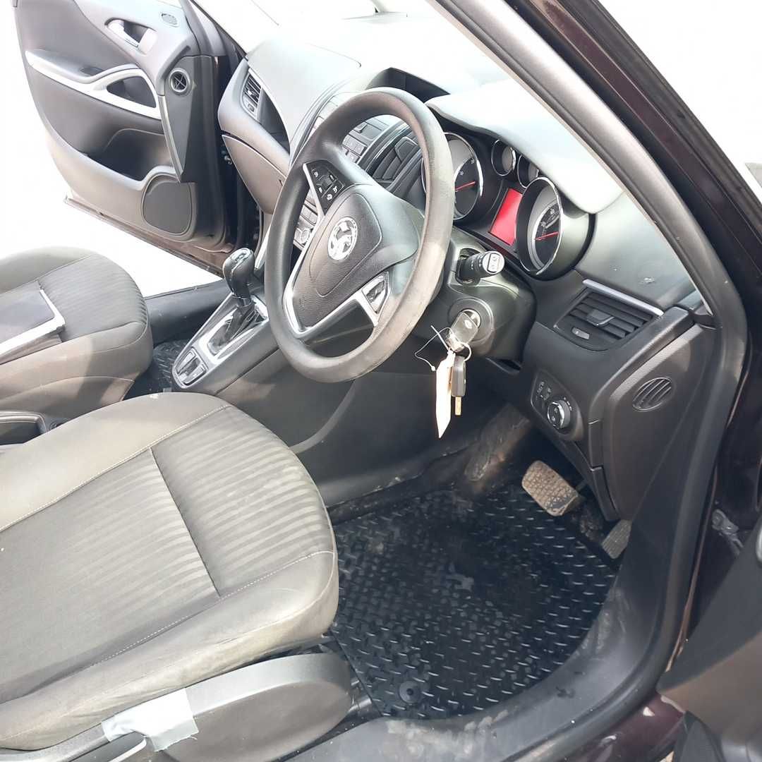 Opel Zafira C Tourer 2,0 CDTI B20DTH 2015/Опел Зафира C кафяв на части
