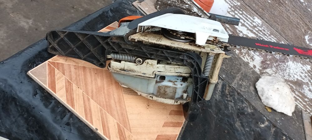 Vând drujbă sthil 180 C