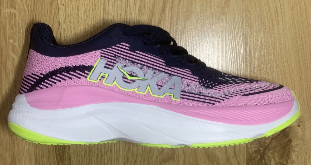 Vând Hoka nr. 40