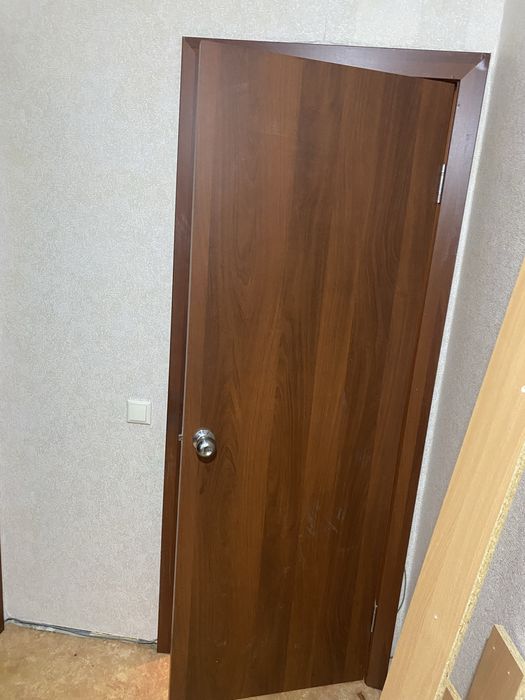 Продам двери межком
