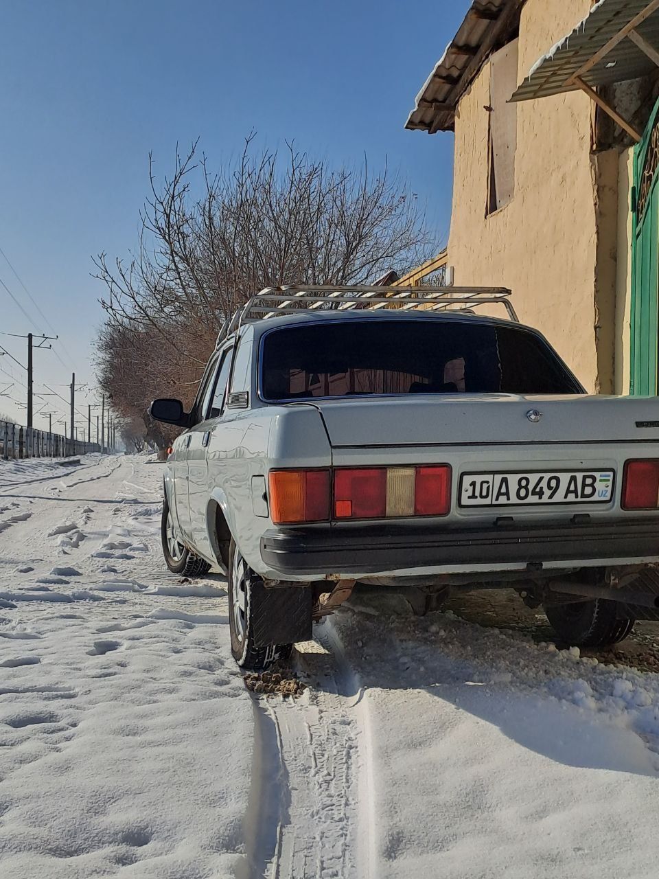 Gaz 31029 volga sotiladi