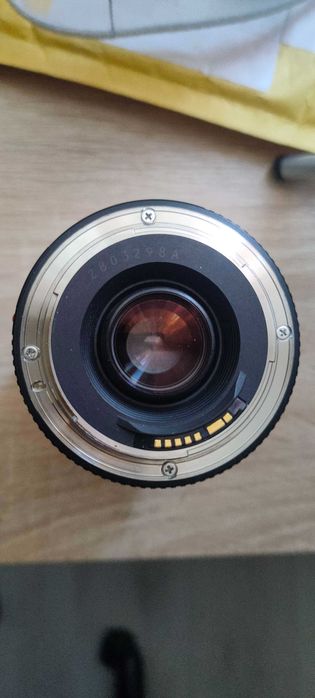 Oбектив Canon EF 75-300 III