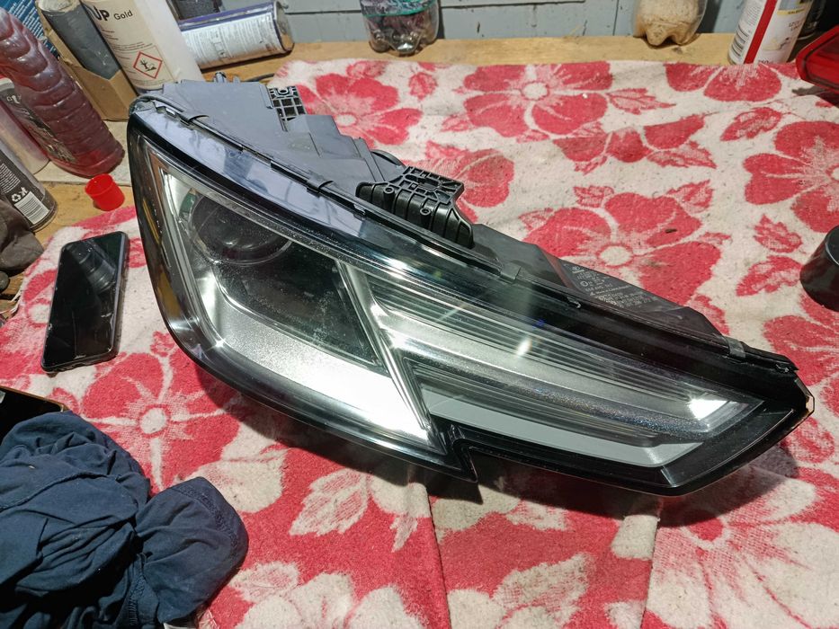 Far dreapta bixenon led audi a4 b9 8w0941600