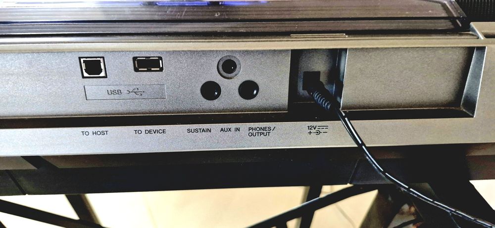 Vánd Orga Yamaha psr e 443