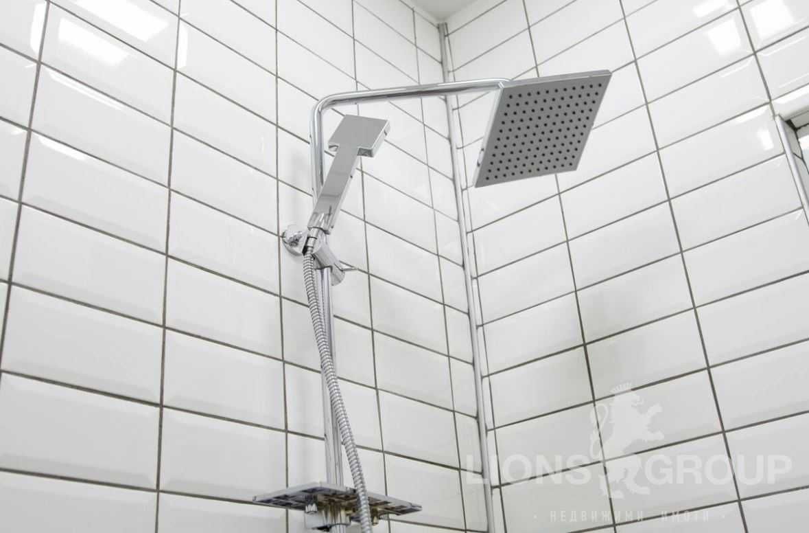 Дава се под наем Двустаен апартамент в Варна, Център - 55 кв.м за 550.8 € - Снимка #13