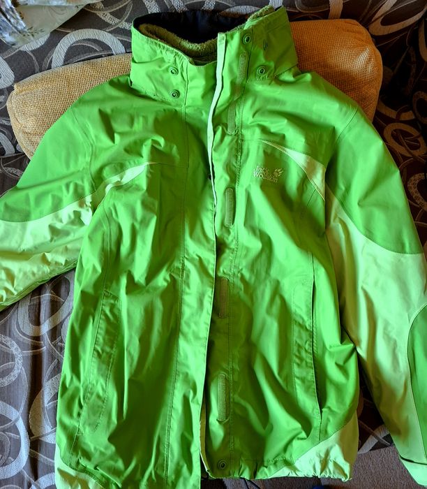 Geacă Jack Wolfskin originală, mărime M bărbați / L femei