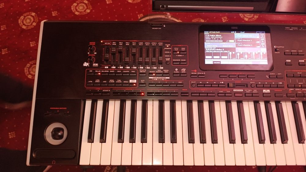 Продавам Korg PA 4X PRO                   Корг ПА 4х