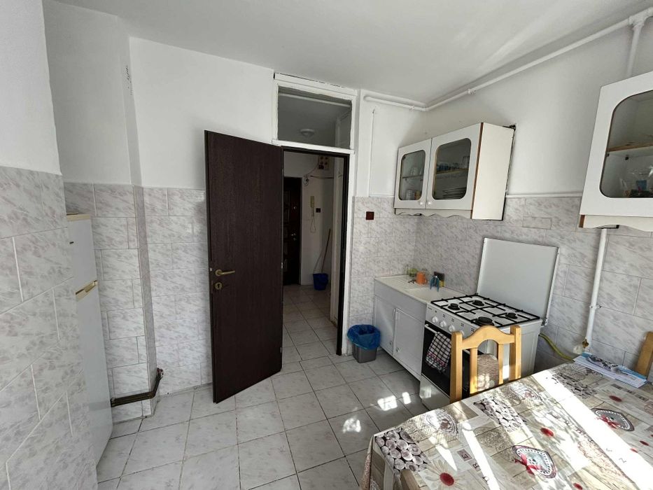 Închiriez garsoniera decomandata