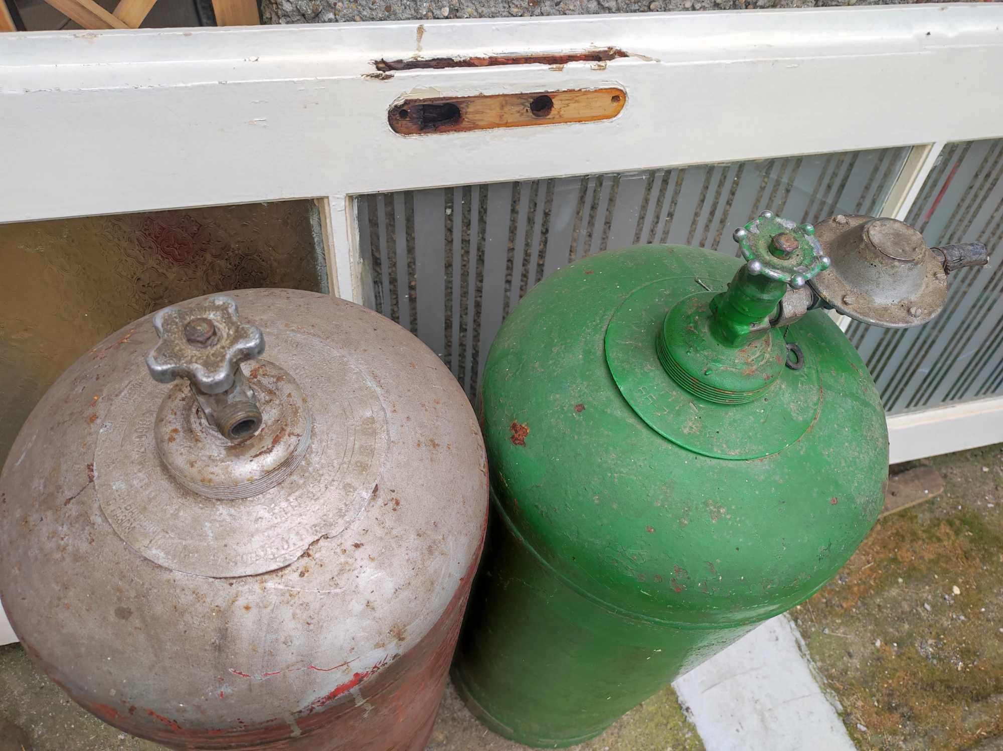 Големи газови бутилки