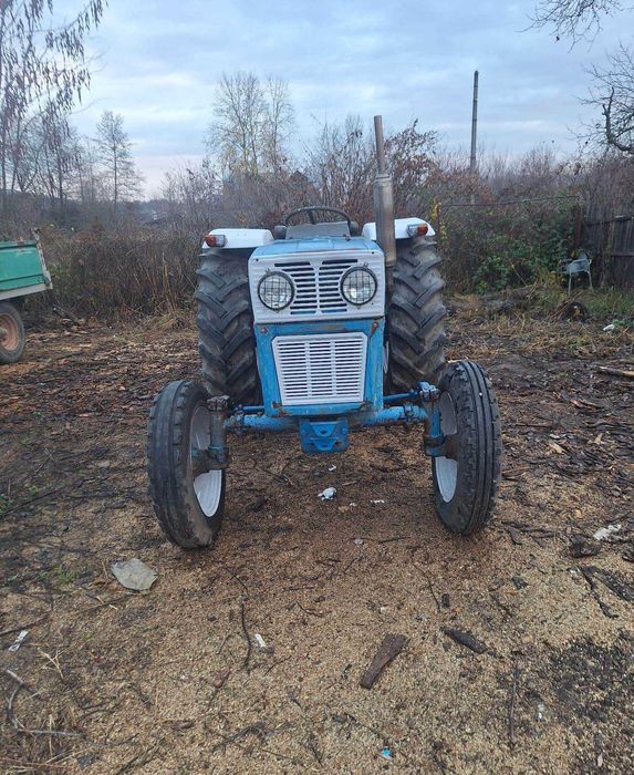 Tractor Universal 640