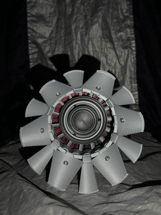 3D принтиран модел на самолетен двигател F-4 Phantom ll