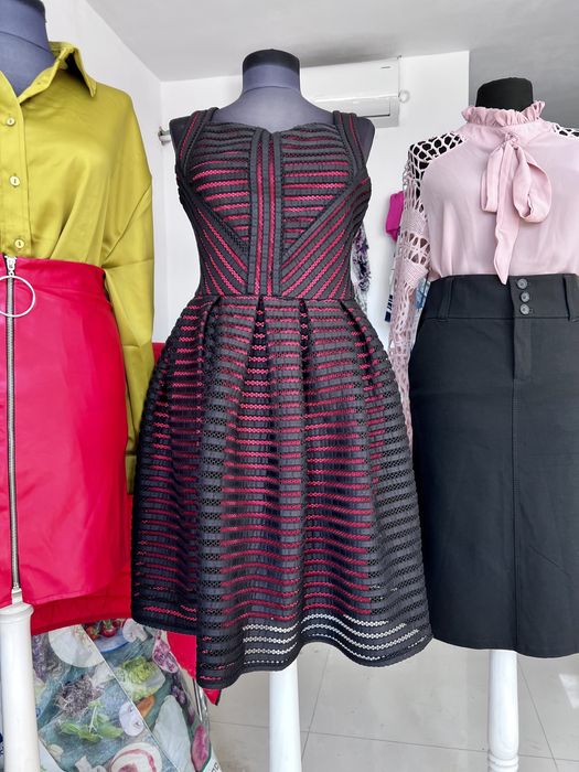 Vand haine noi import ,de calitate