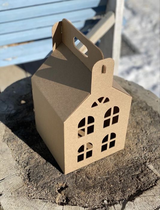 Коробки новогодние домик