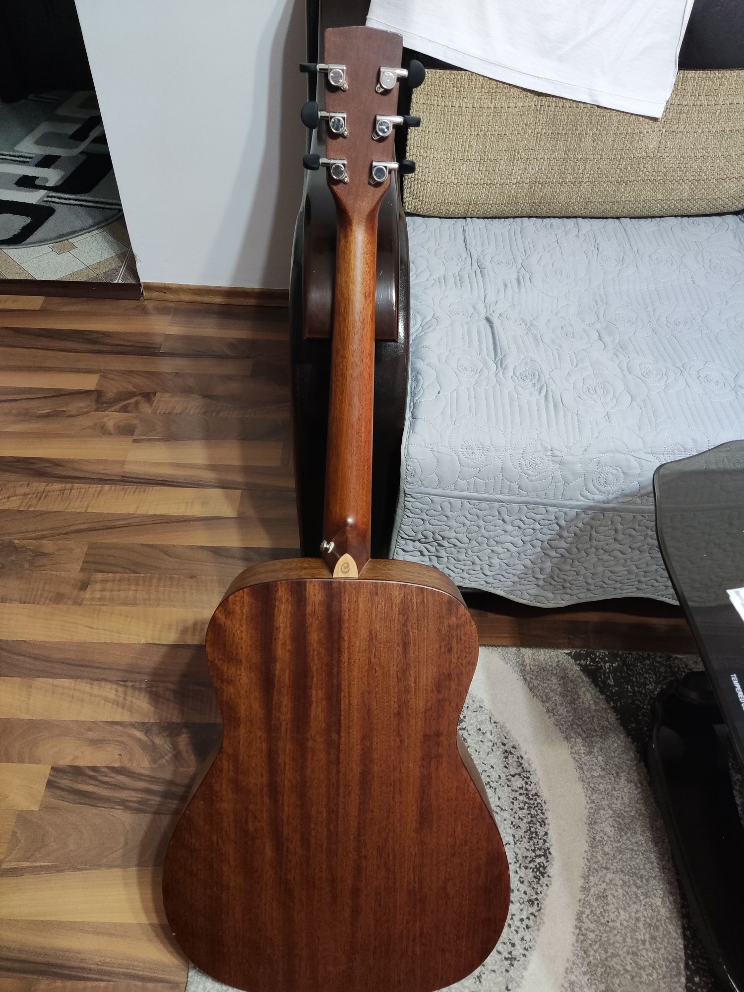 Guitar CORT L 450C NS