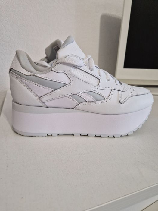 Reebok естествена кожа