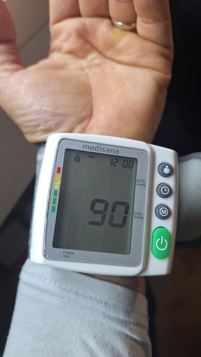 Vând tensiometru încheietura Medisana
