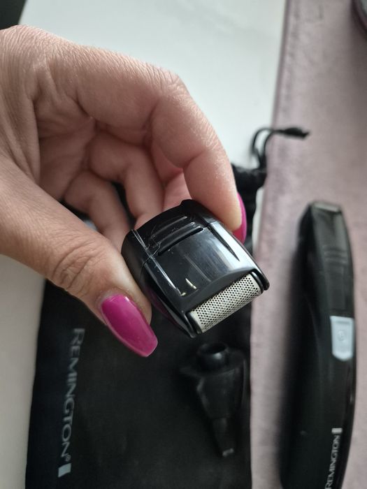 Trimmer l Remington cu baterii