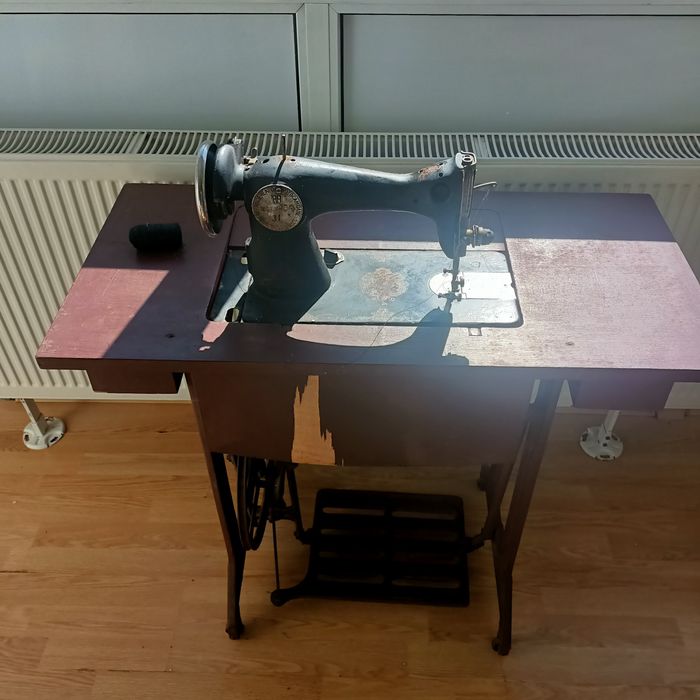 Mașină de cusut funcțională