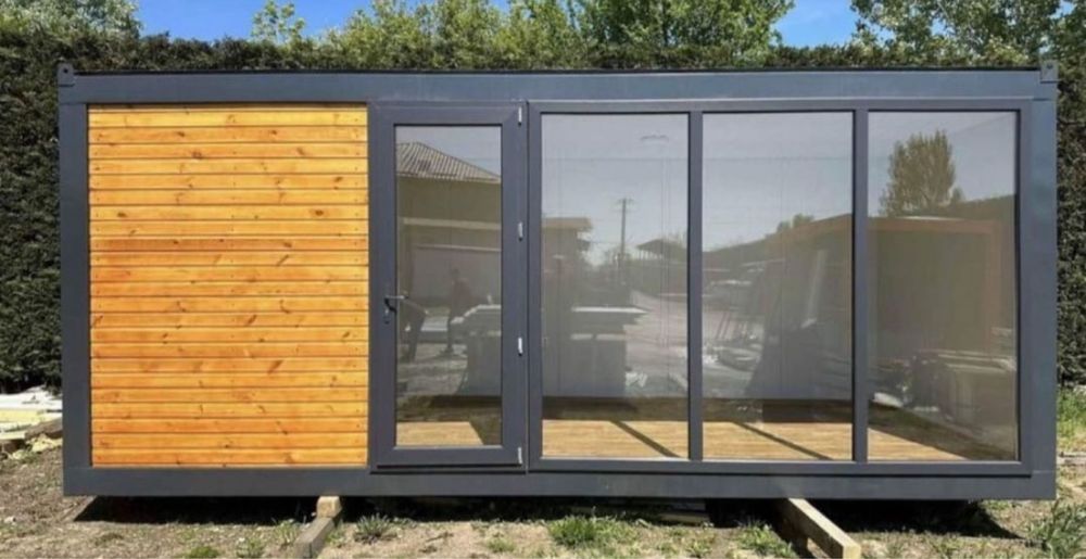 Container modular pe structura metalica