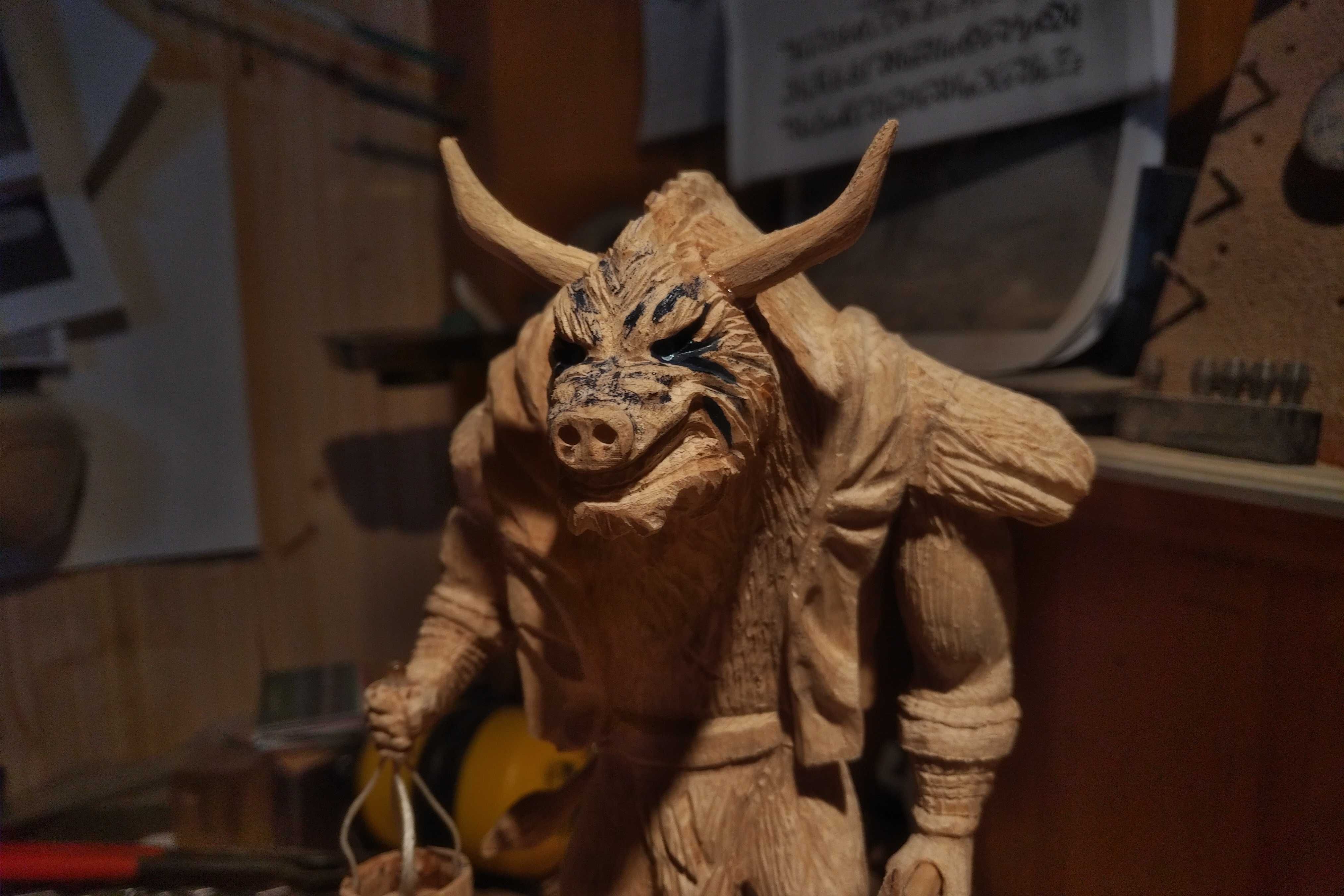 Figurina Dota2 sculptat lemn