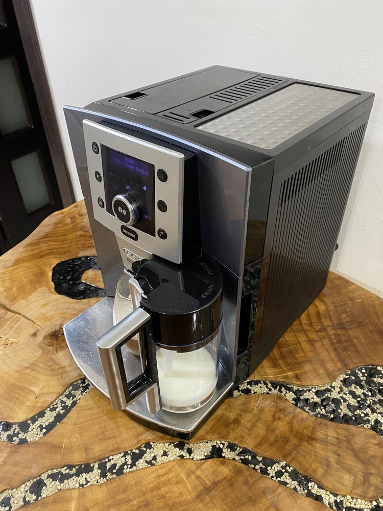 Expresor / espressor delonghi perfecta