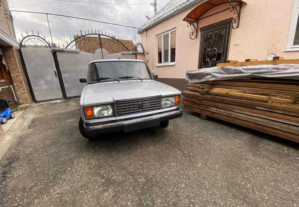 Продам ваз 2107 1.6 срочно.