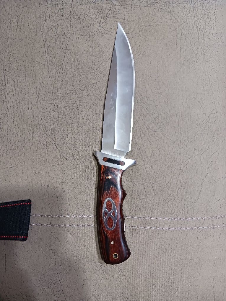 Ловен нож с калъф