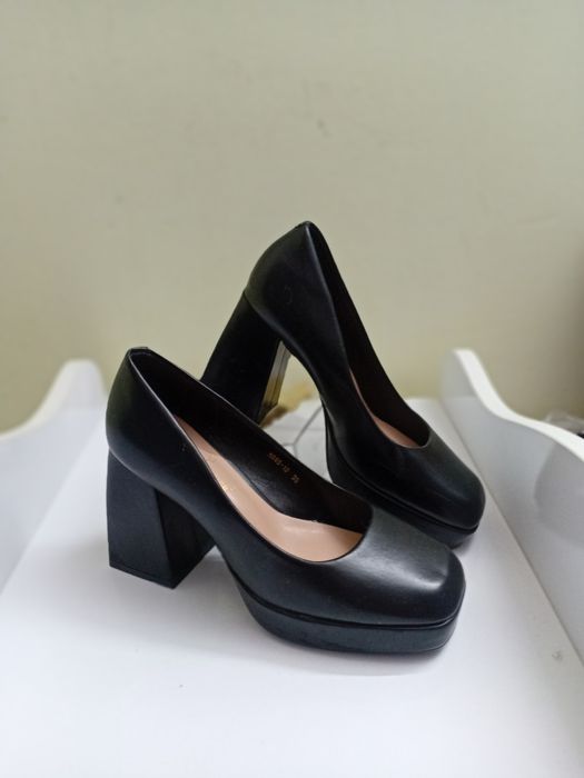 Tufli sotiladi yengidek kop kiyilmagan