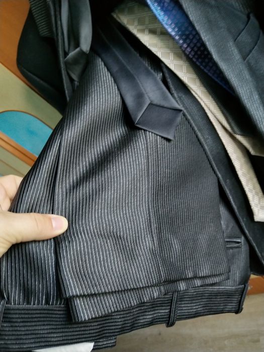 Costum bărbați model deosebit