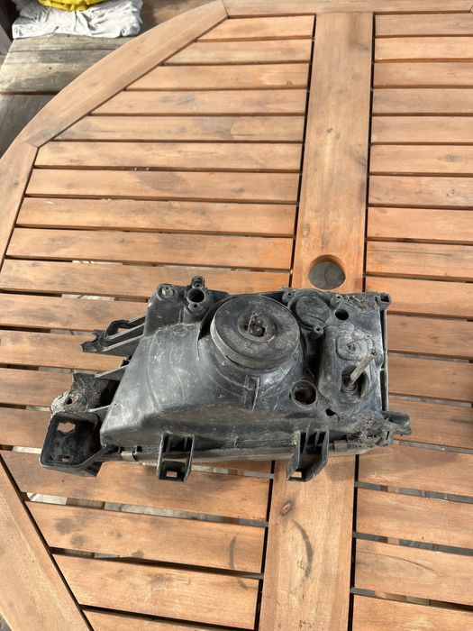 Фара sf дорест правая сторона