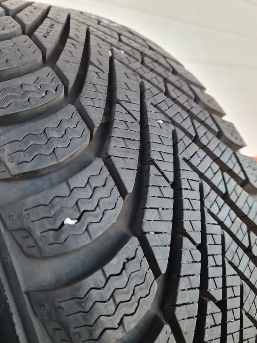 Зимни гуми 2 броя PIRELLI Cinturato 195 55 R16 дот 4720