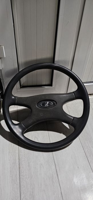 Продам Руль Ваз 21 07, руль гольф 3 ,фары ваз 21 07,коврик гольф 3,
