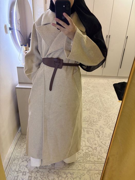 пальто с ремешком