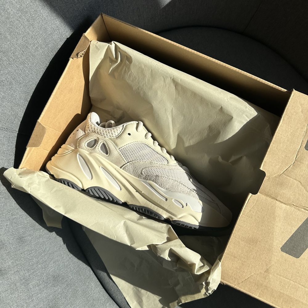 Pantofi Sport Yeezy 700 Analog- 100% originali