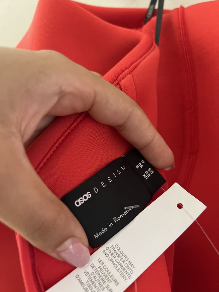 Asos чисто нова рокля