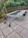 INCHIRIEZ PLATFORMA 2AXE MMA3000Kg Lungime 5,5m / Latime 2,1m