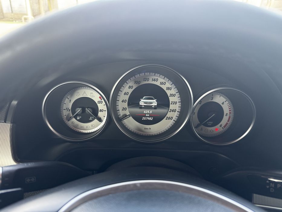 Mercedes Benz E200 nov 2014
