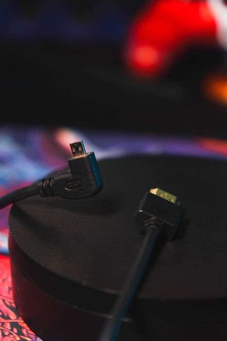 Kit Sony ZV-E10 4K, Cage, Handheld Grip, Baterii si cablu HDMI