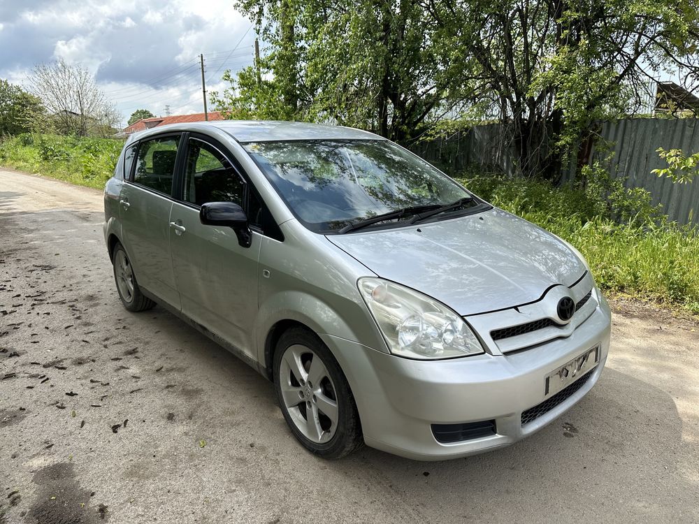 Toyota Corolla Verso 2.2 D4D на части